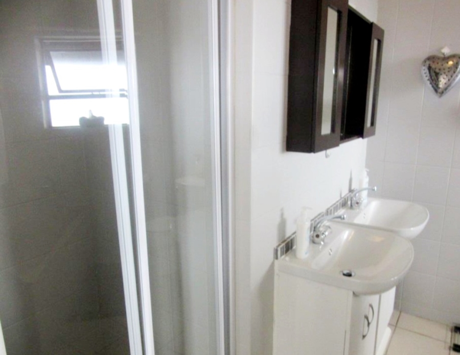 5 Bedroom Property for Sale in De Bakke Western Cape